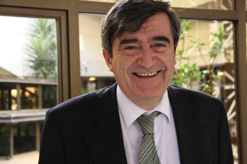Camilo-Escalona-medina.jpg Cámara lamenta la partida del exdiputado y expresidente del Senado, Camilo Escalona