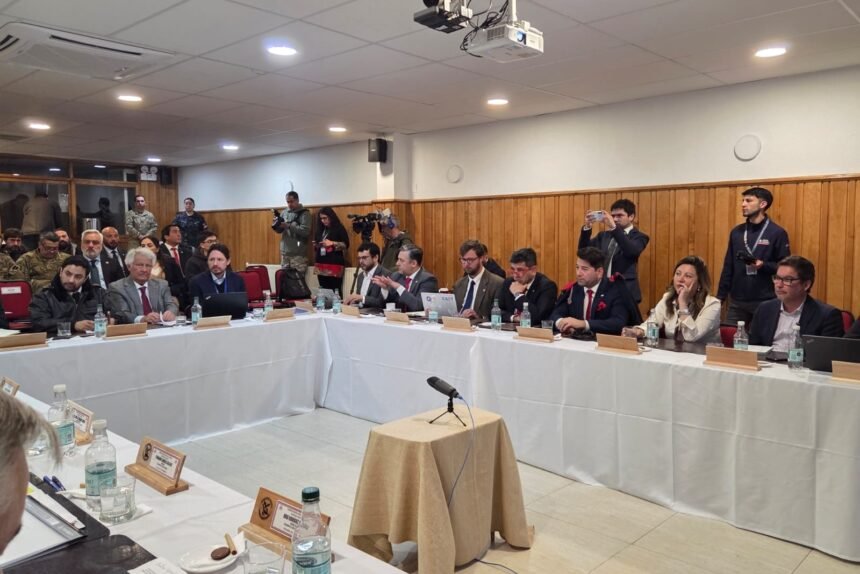 Comision-de-Defensa-en-terrerno.jpg Comisiones abordan soberanía en Magallanes y realidad de las zonas extremas
