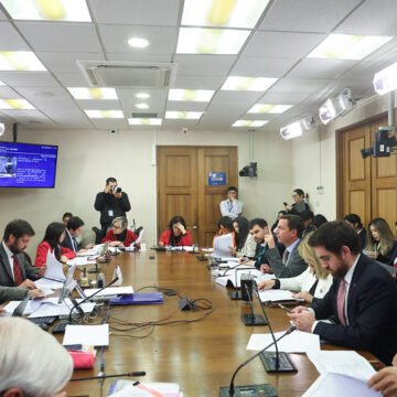 Comision-de-Familia-avanza-votacion-de-proyecto-que-fortalece-el-ejercicio-de-la-responsabilidad-parental.jpg Avanza tramitación de proyecto sobre responsabilidad parental
