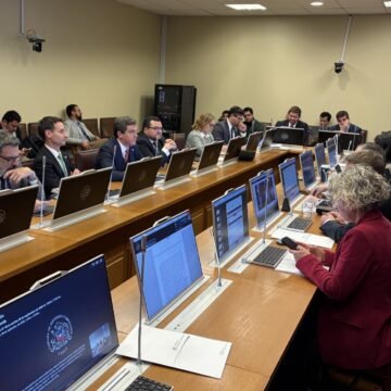 Comision-de-Hacienda.jpg Hacienda inició análisis de beneficio fiscal para compra de pañales y medicamentos