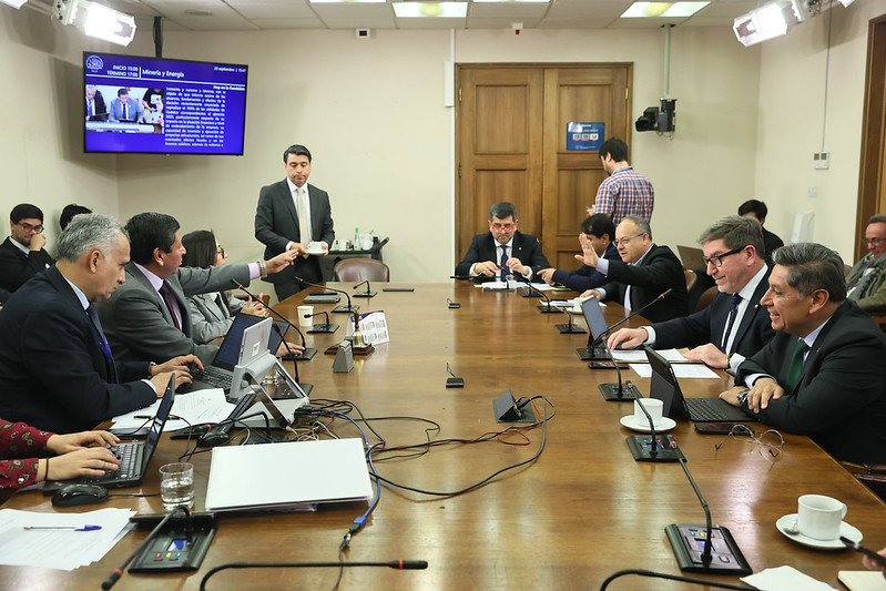 Comision-de-Mineria-2.jpg Ministro Mas explicó capitalización de Codelco