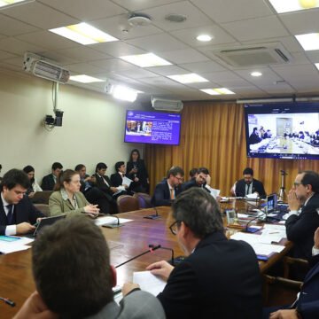 Constitucion-2-septiembre.jpg Constitución visa aumento de plazo de detención para expulsión administrativa