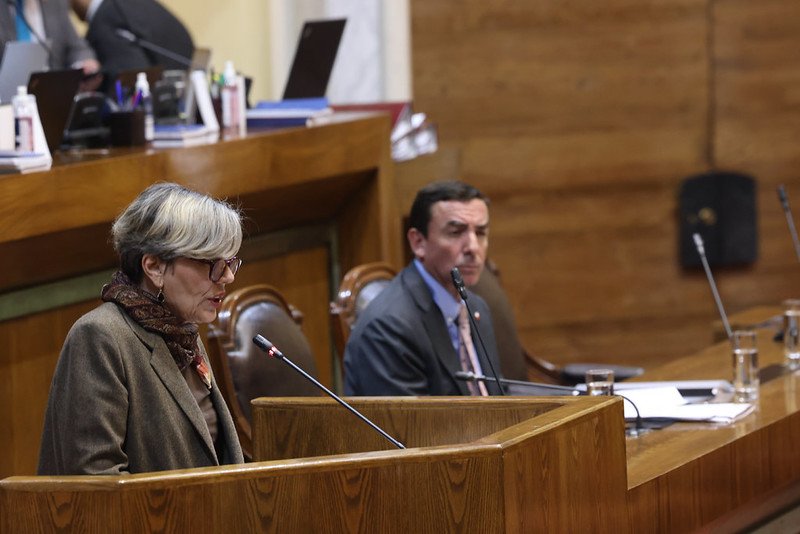 Diputada-Lorena-Fries-rindio-el-informe-del-proyecto-de-detencion-para-expulsiones-administrativas.jpg Rechazan reforma que ampliaba plazo de detención para expulsiones administrativas