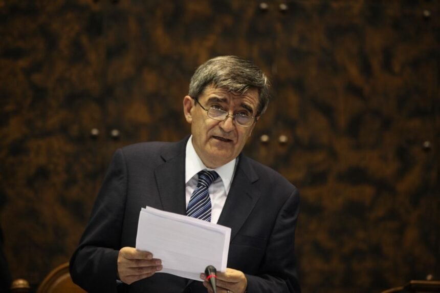 Escalona.jpeg Homenaje a Camilo Escalona: Cámara destacó sus convicciones y capacidad de diálogo