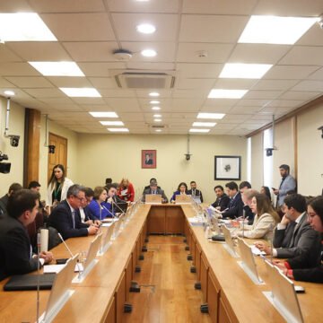 Gobierno Interior aprueba legislar feriado nacional el 17 de septiembre