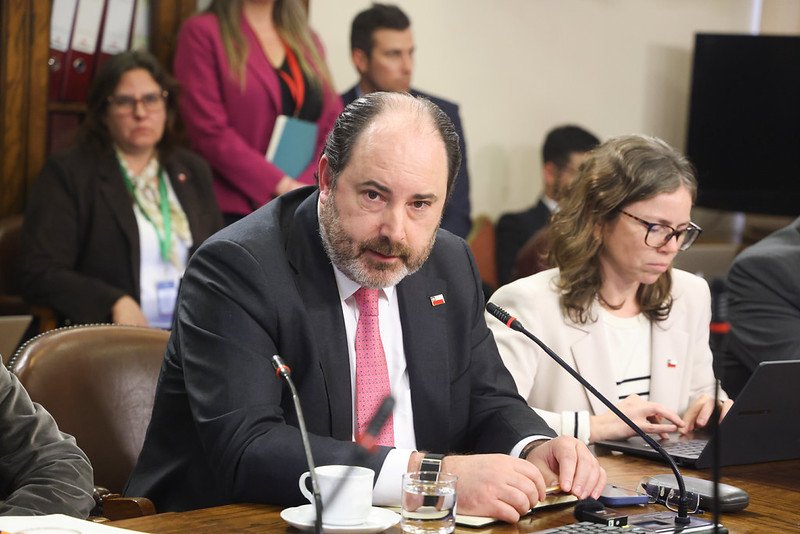 Ministro-del-Trabajo.jpg Financiamiento de Sala Cuna Universal marca el inicio de su discusión en la Cámara